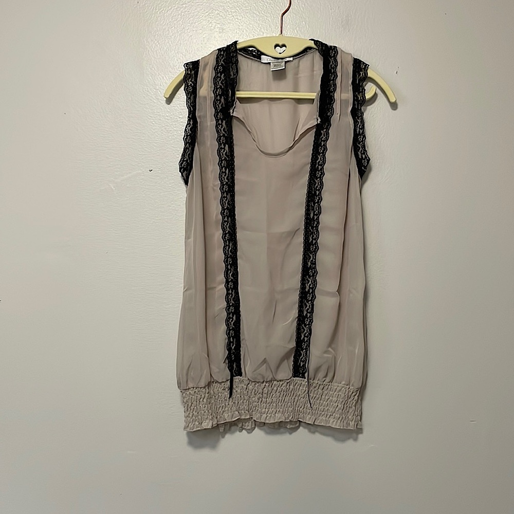 Charlotte Russe Pretty light beige and black lace blouse. Sz small